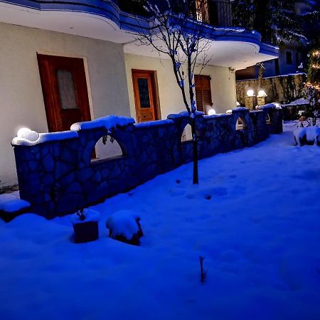 Keramidaki Mini Suites 2 Kalavryta Buitenkant foto
